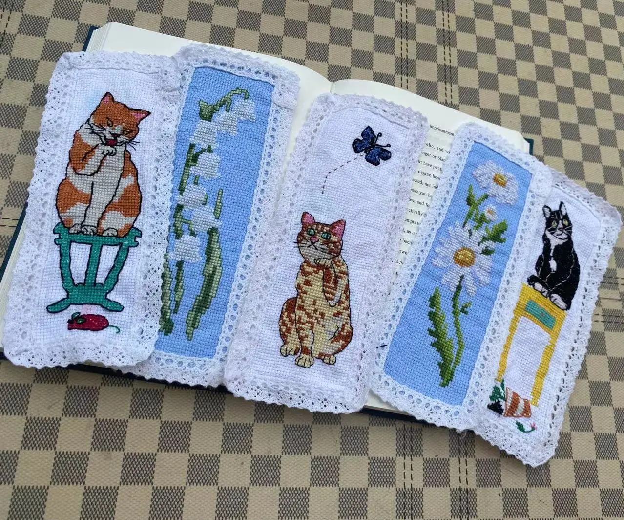 cotton cartoon cat and flowers DIY bookmark cross stitch kits,14ct needlework bookmarks,small easy cross stitch kits for teen starters