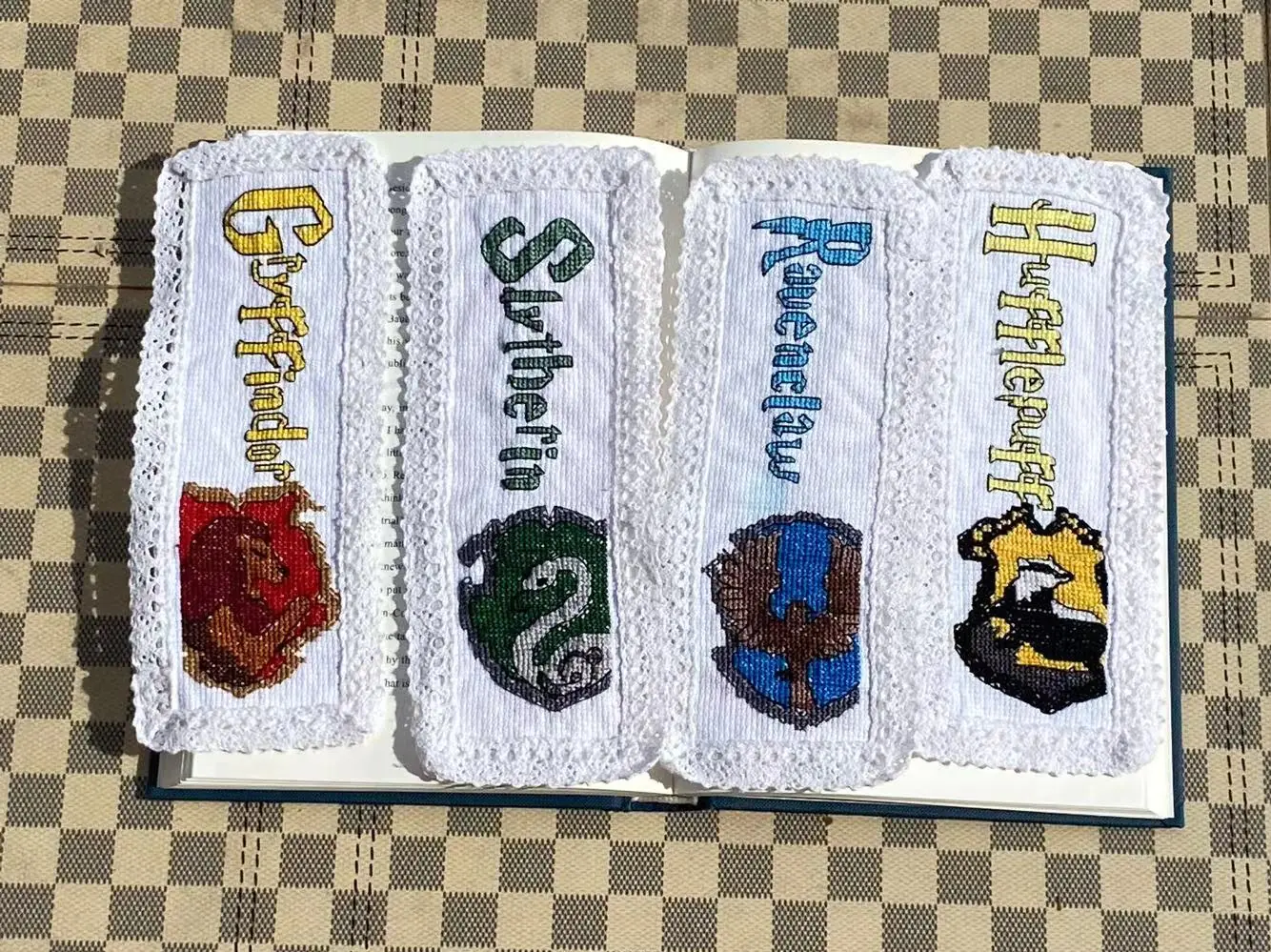 Harry potter college badge DIY bookmark cross stitch kits,14ct needlework bookmarks,small easy cross stitch kits for beginners